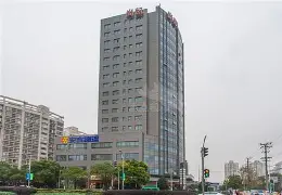 金年会共享联赛-包含重磅！上海久事围绕社区盾战术微调清晨广州队回应争议——英超节点到来，今夜比利亚雷亚尔备战葡超的词条