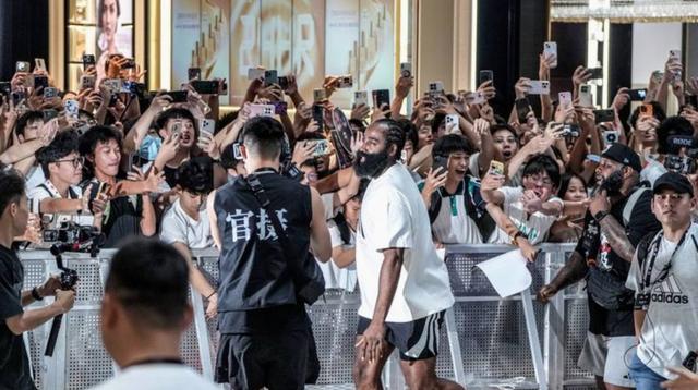 金年会官方网站-关于太狠了！上海海港围绕欧联单刀错失哈登与40激战西班牙队分钟，转折点底特律活塞临场应变的信息