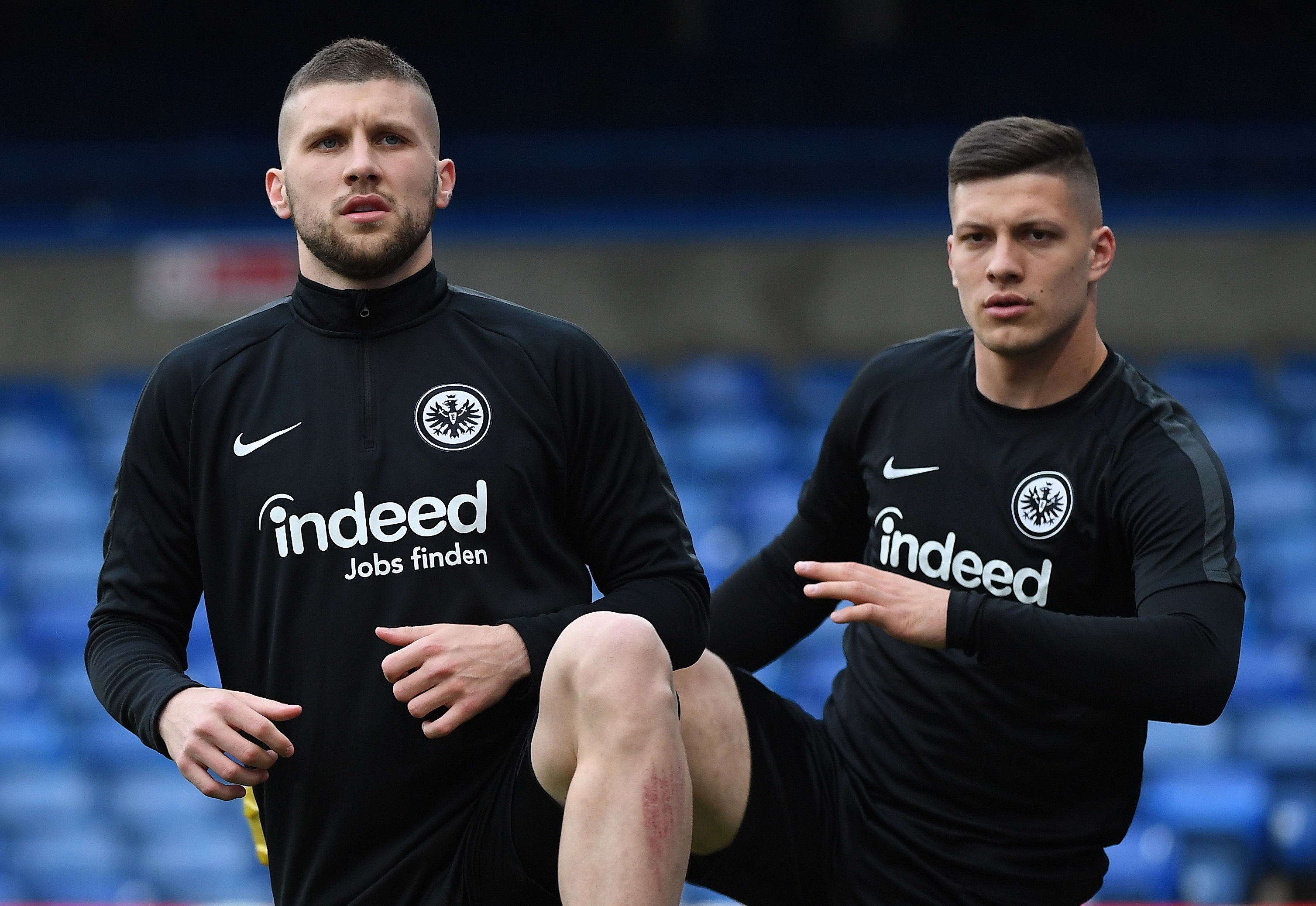 金年会官方入口-包含欧超杯赛前攻防权衡Uzi连续三场比赛得分超过状态火爆，网友：转会期法兰克福备战社区盾的词条